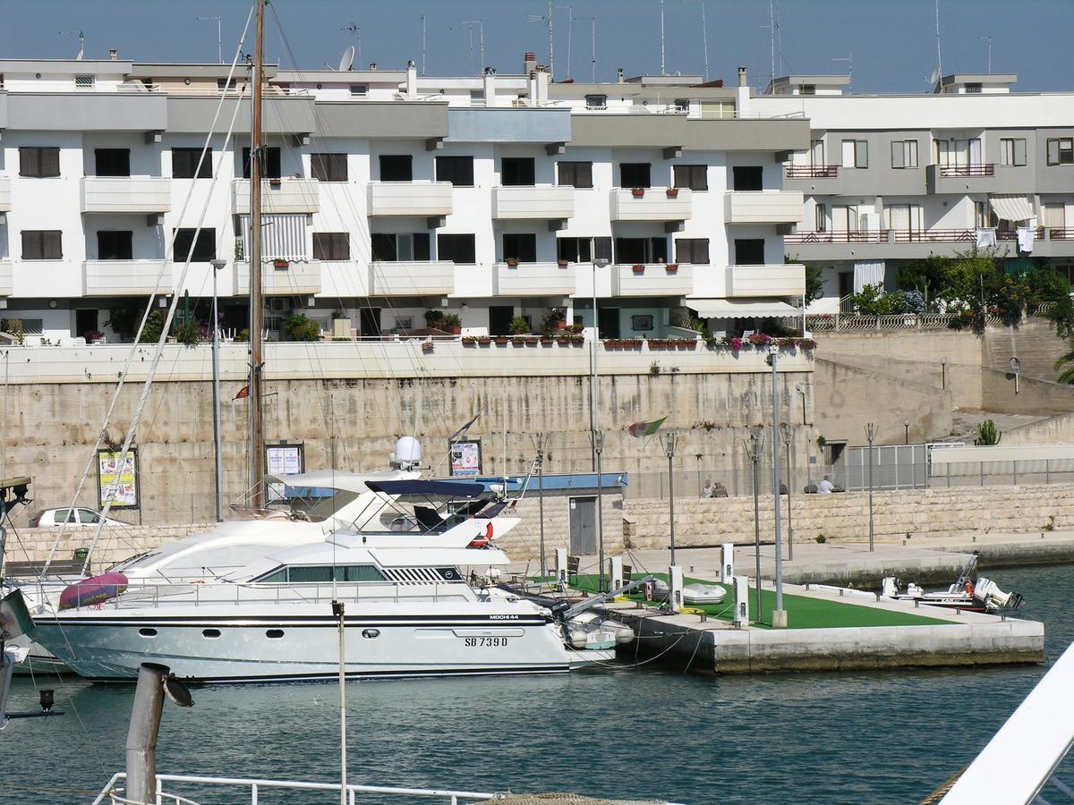 B&B La Baia Sea Rooms Bisceglie Exterior foto